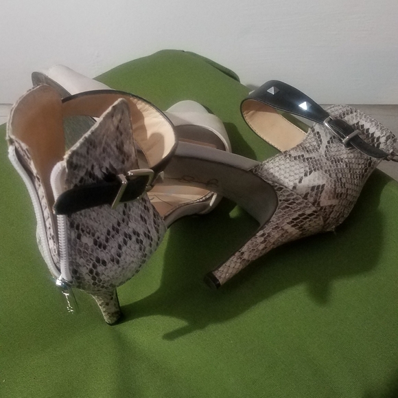 Shoes - Picture 3 of 4